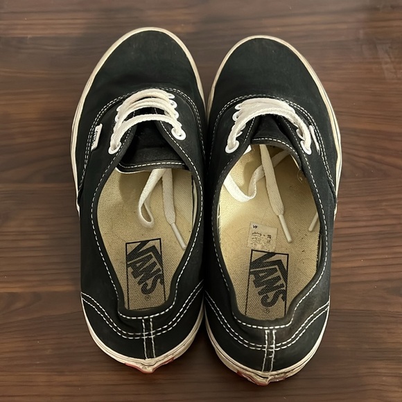 Vans sneakers 8 1/2 women’s - Picture 2 of 5